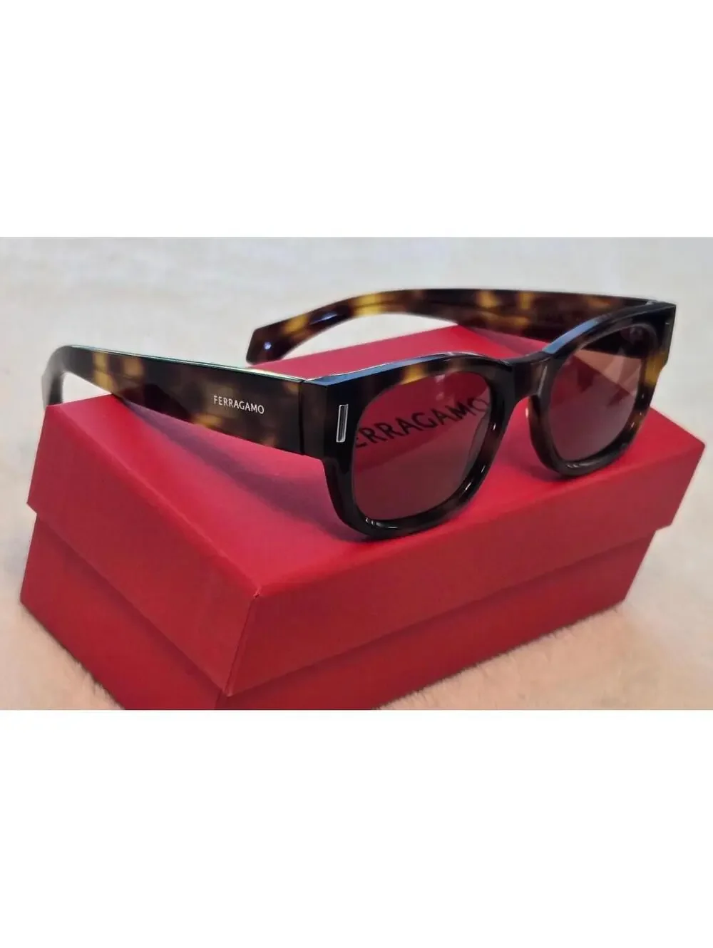 NEW Ferragamo Tortoise Brown Square Sunglasses, SF2064SE 240, Italy